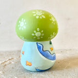 3.5” Lime Bonnet Axolotl (Blue)