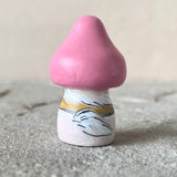 1.25” Pink Bonnet Pony